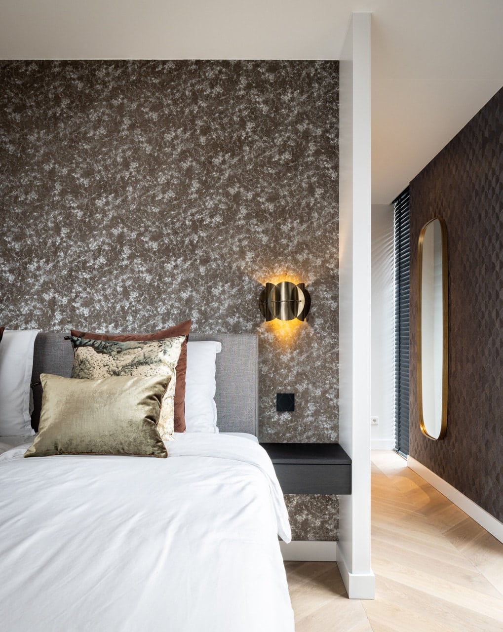 l0cnt9hm-2elaccw_orig